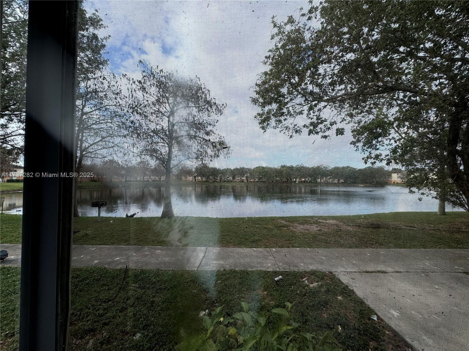 Real estate property located at 3630 56th Ave #304, Broward, Lakewood At Emerald Hills, Hollywood, FL