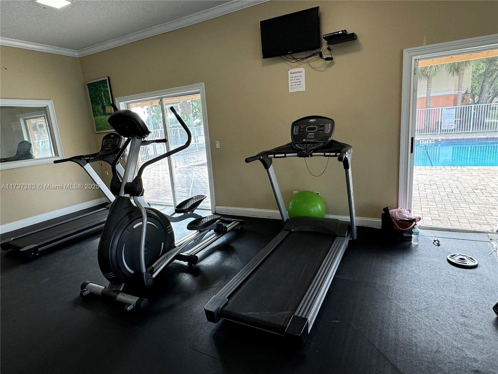 Real estate property located at 3630 56th Ave #304, Broward, Lakewood At Emerald Hills, Hollywood, FL