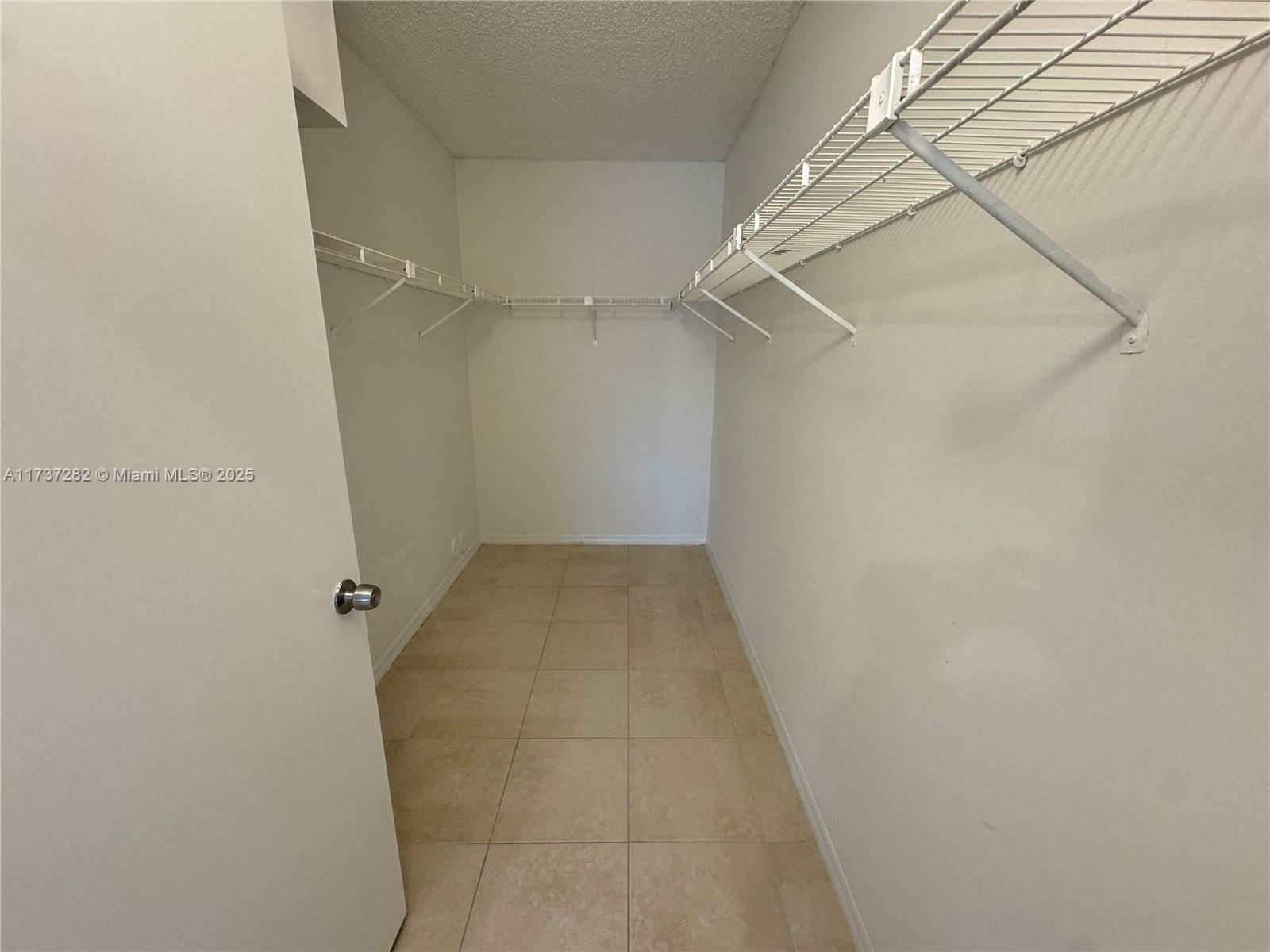 Real estate property located at 3630 56th Ave #304, Broward, Lakewood At Emerald Hills, Hollywood, FL