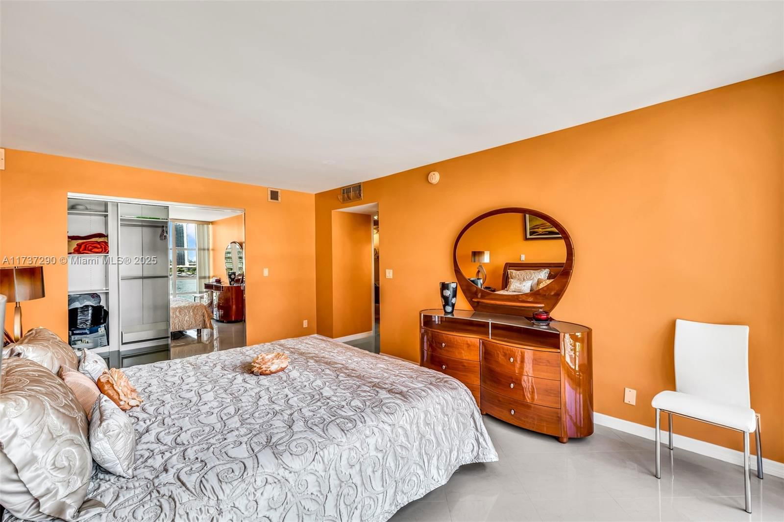 Real estate property located at 2017 Ocean Dr #709, Broward, Avant Garde Condo, Hallandale Beach, FL