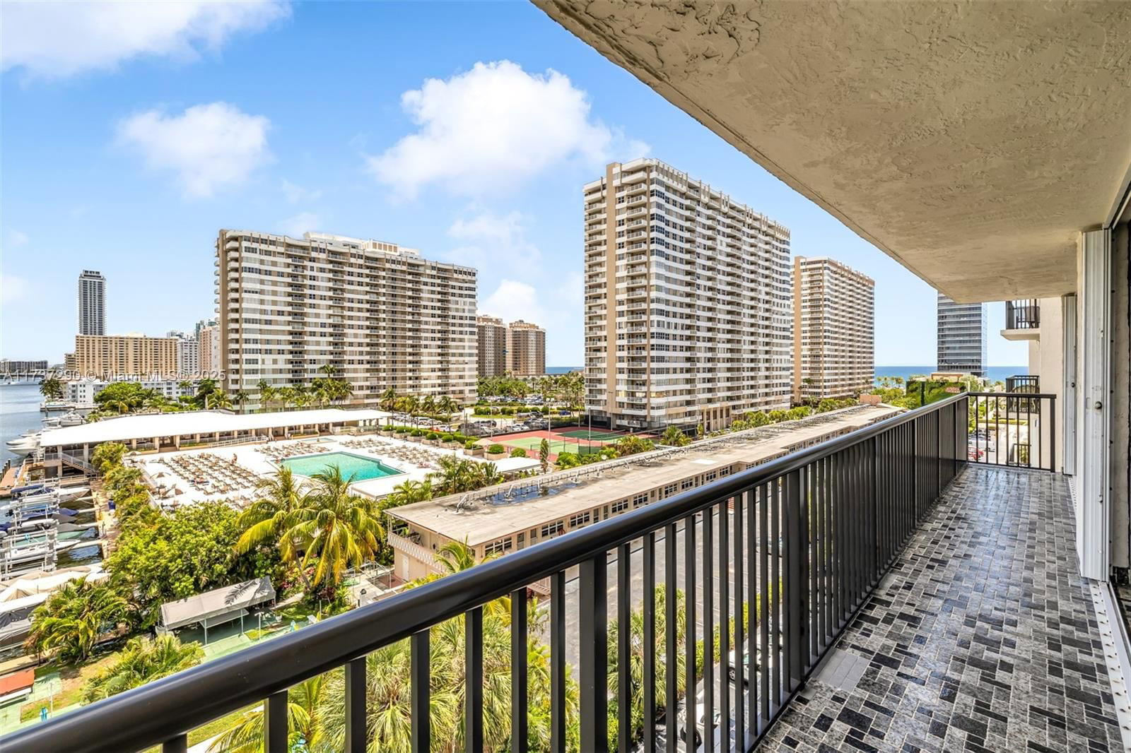 Real estate property located at 2017 Ocean Dr #709, Broward, Avant Garde Condo, Hallandale Beach, FL