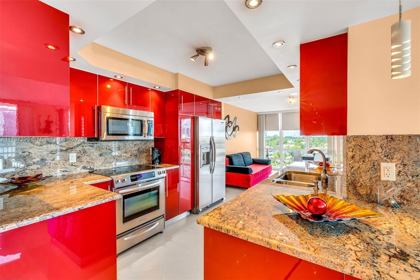 Real estate property located at 2017 Ocean Dr #709, Broward, Avant Garde Condo, Hallandale Beach, FL