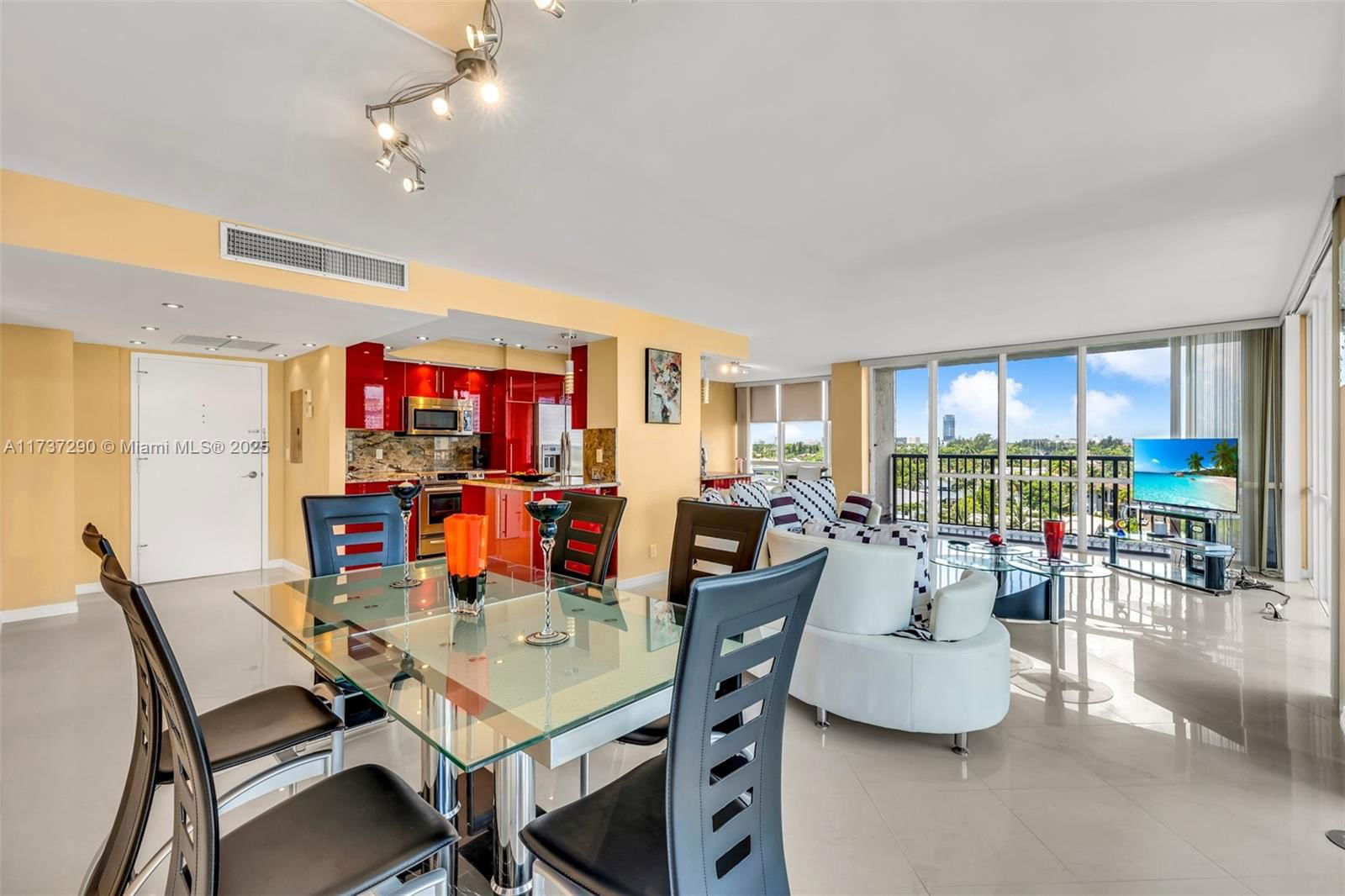 Real estate property located at 2017 Ocean Dr #709, Broward, Avant Garde Condo, Hallandale Beach, FL