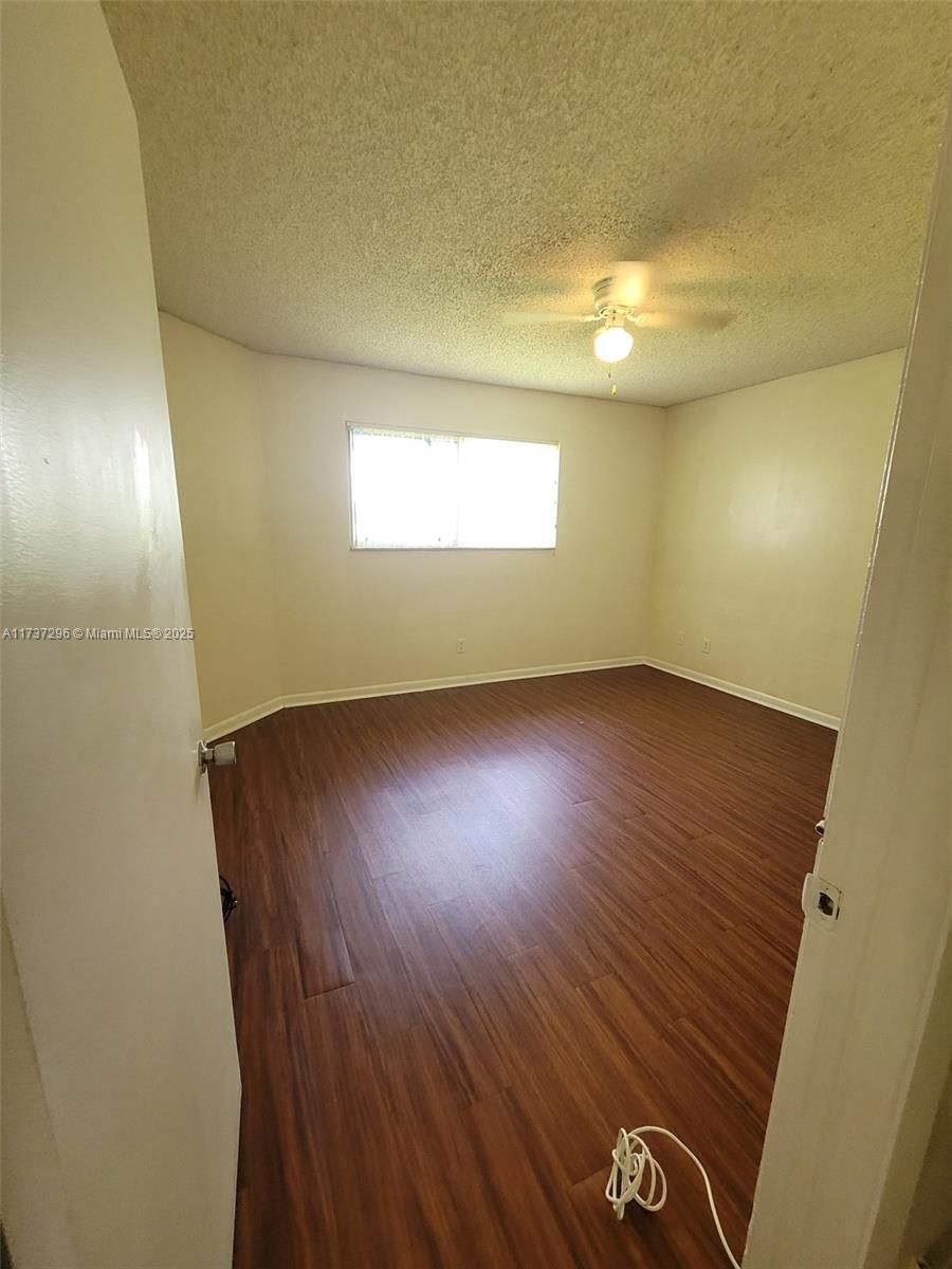 Real estate property located at 3437 44th St #102, Broward, Summer Lake, Oakland Park, FL