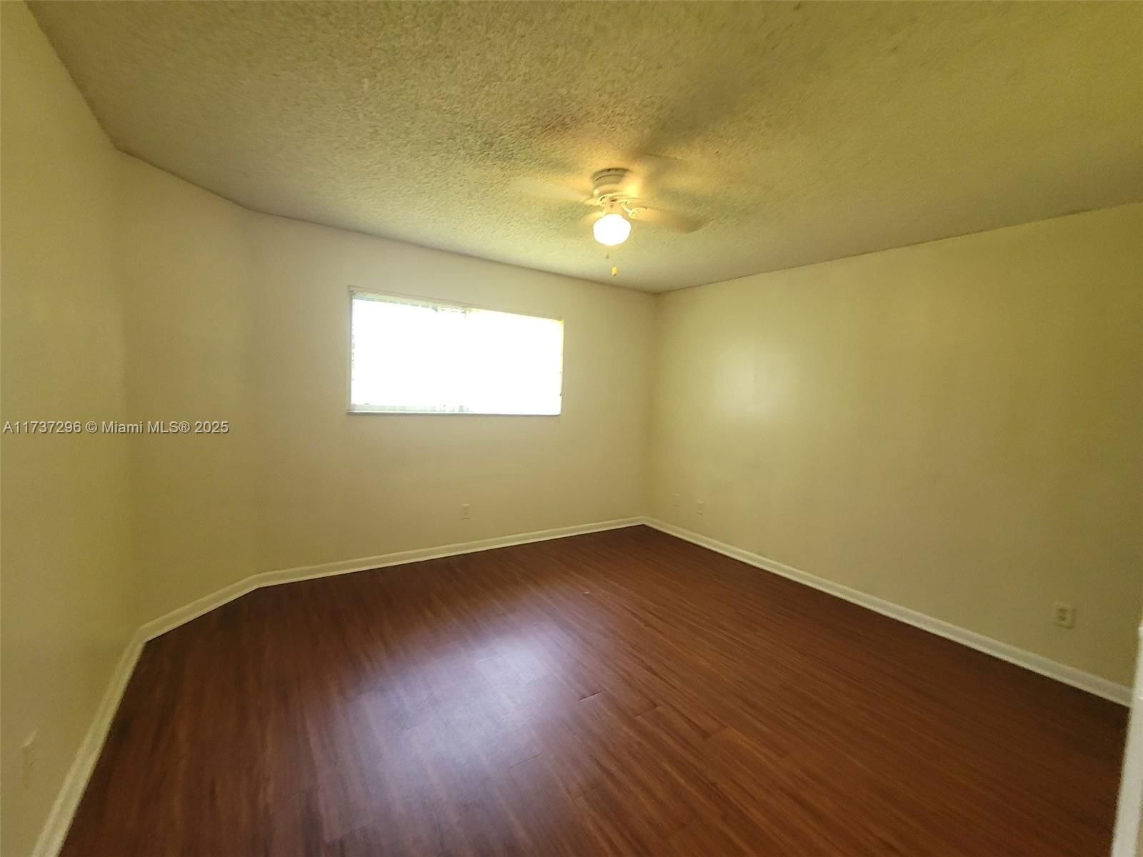 Real estate property located at 3437 44th St #102, Broward, Summer Lake, Oakland Park, FL