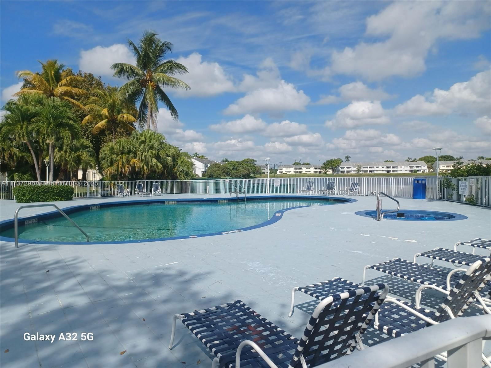 Real estate property located at 3437 44th St #102, Broward, Summer Lake, Oakland Park, FL