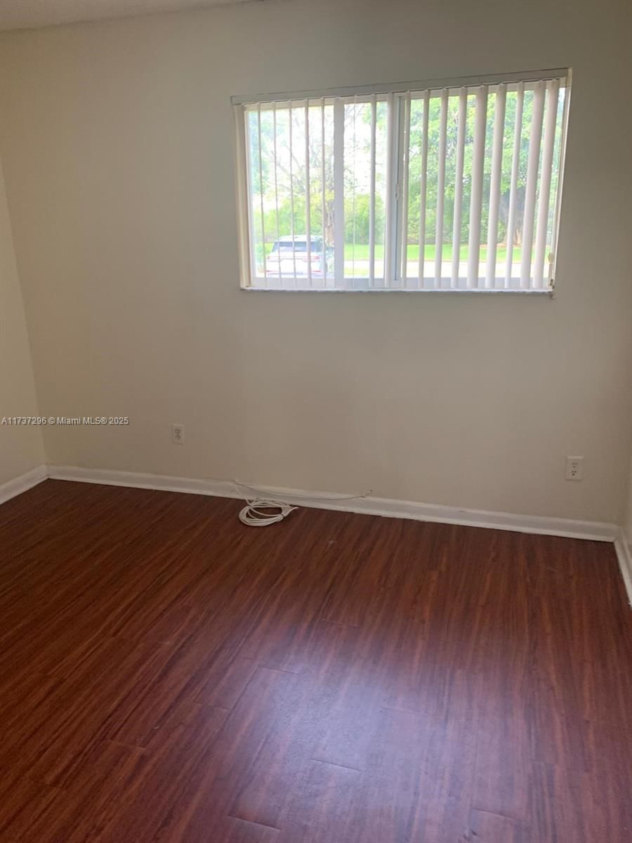 Real estate property located at 3437 44th St #102, Broward, Summer Lake, Oakland Park, FL