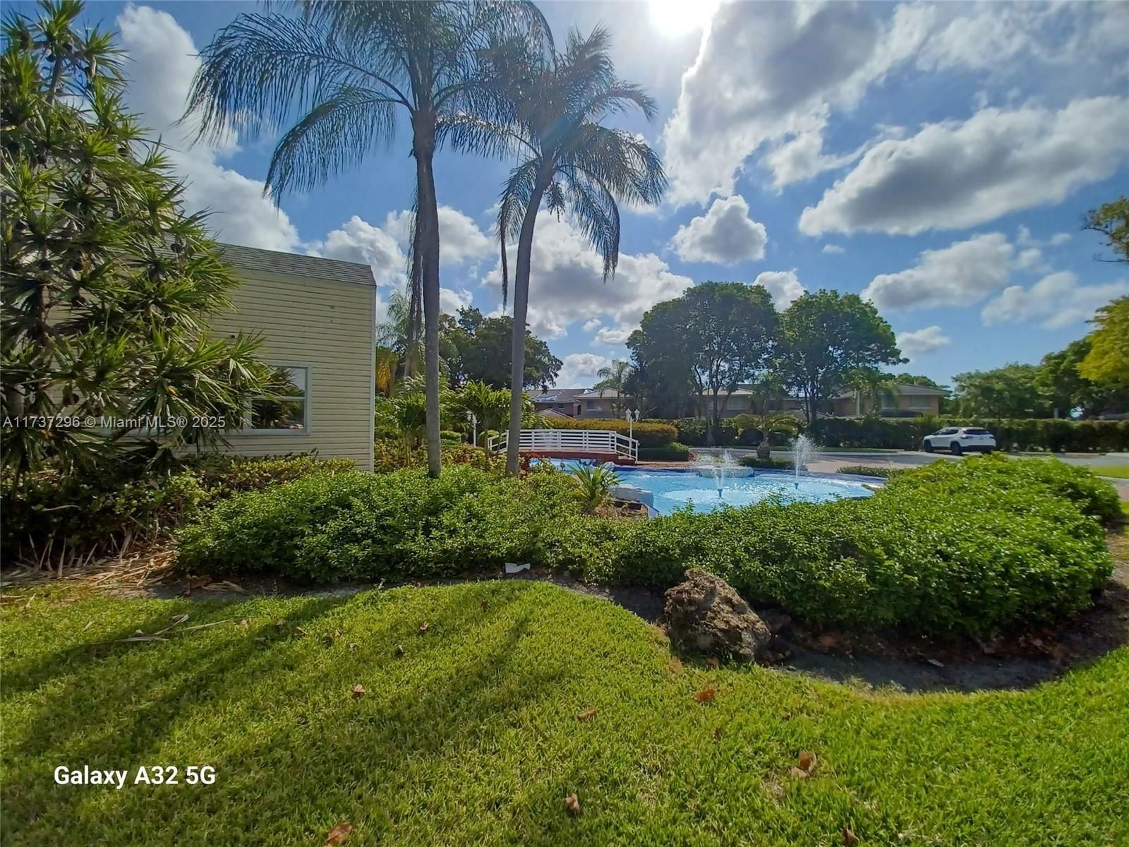 Real estate property located at 3437 44th St #102, Broward, Summer Lake, Oakland Park, FL