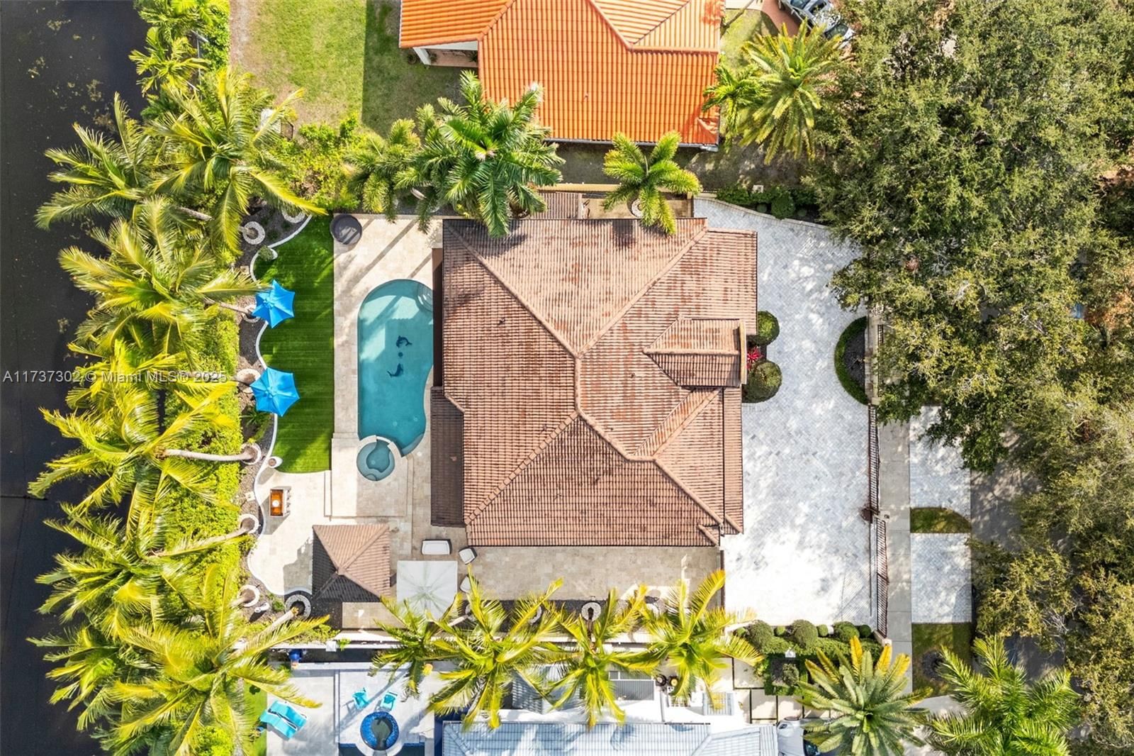 Real estate property located at 16801 77th Pl, Miami-dade, Francesca, Miami Lakes, FL