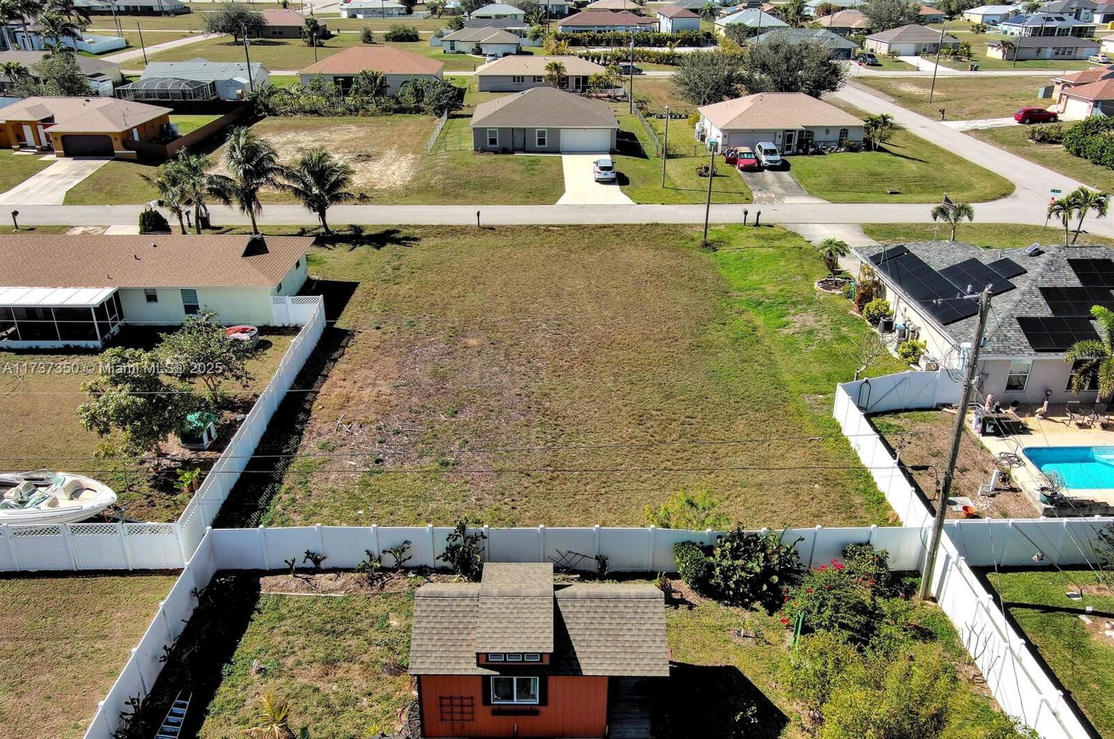 Real estate property located at 2013 18th Ave, Lee, Cape Coral, Cape Coral, FL