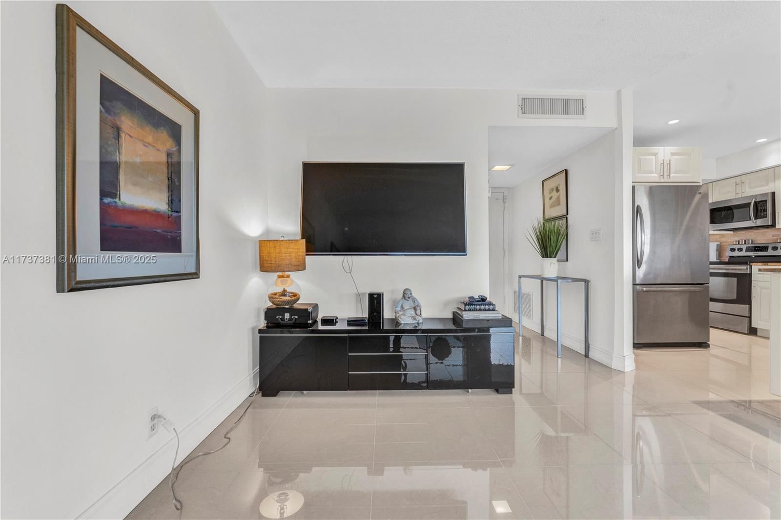 Real estate property located at 200 Diplomat Pkwy #729, Broward, Fairways Riviera Condo, Hallandale Beach, FL
