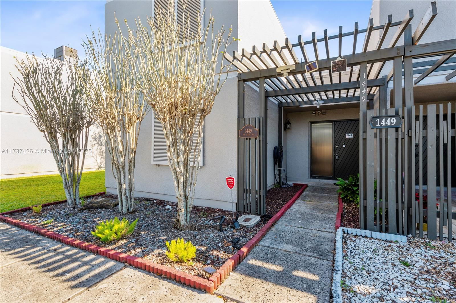 Real estate property located at 1449 113th Way #1449, Broward, Everglades Sugar & Land, Pembroke Pines, FL