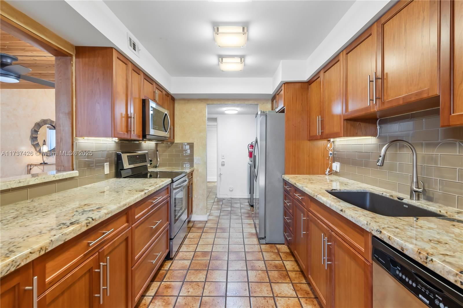 Real estate property located at 1449 113th Way #1449, Broward, Everglades Sugar & Land, Pembroke Pines, FL