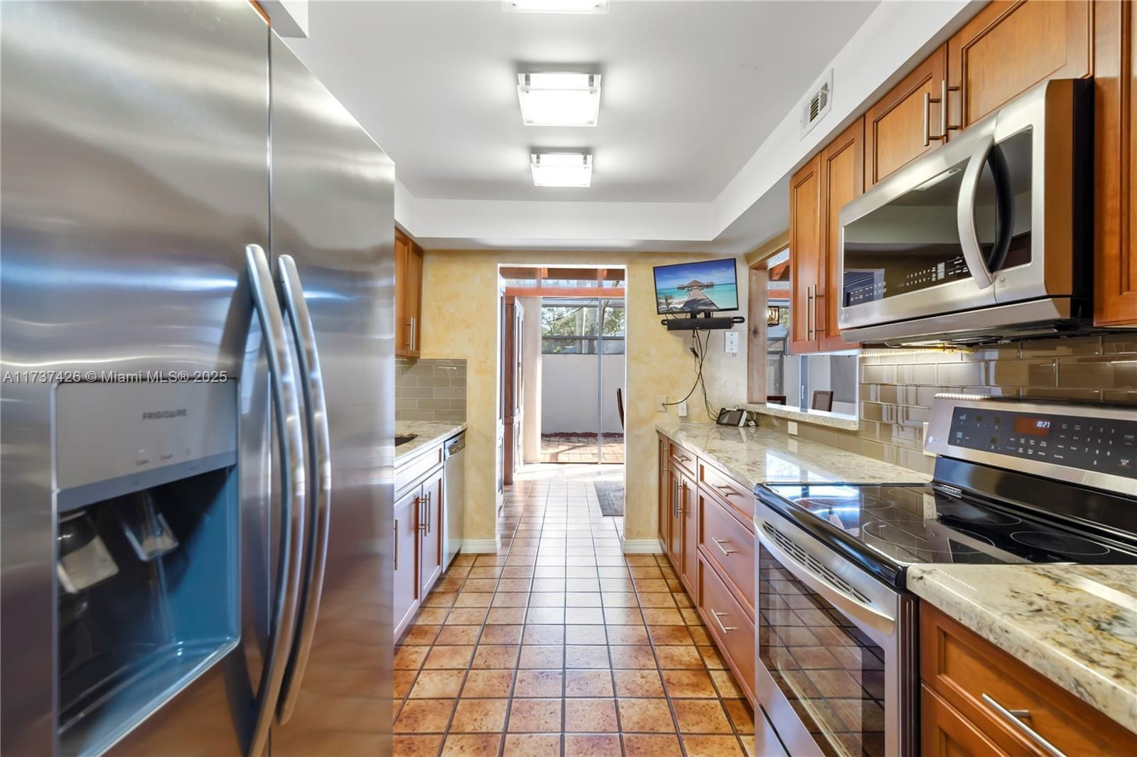 Real estate property located at 1449 113th Way #1449, Broward, Everglades Sugar & Land, Pembroke Pines, FL