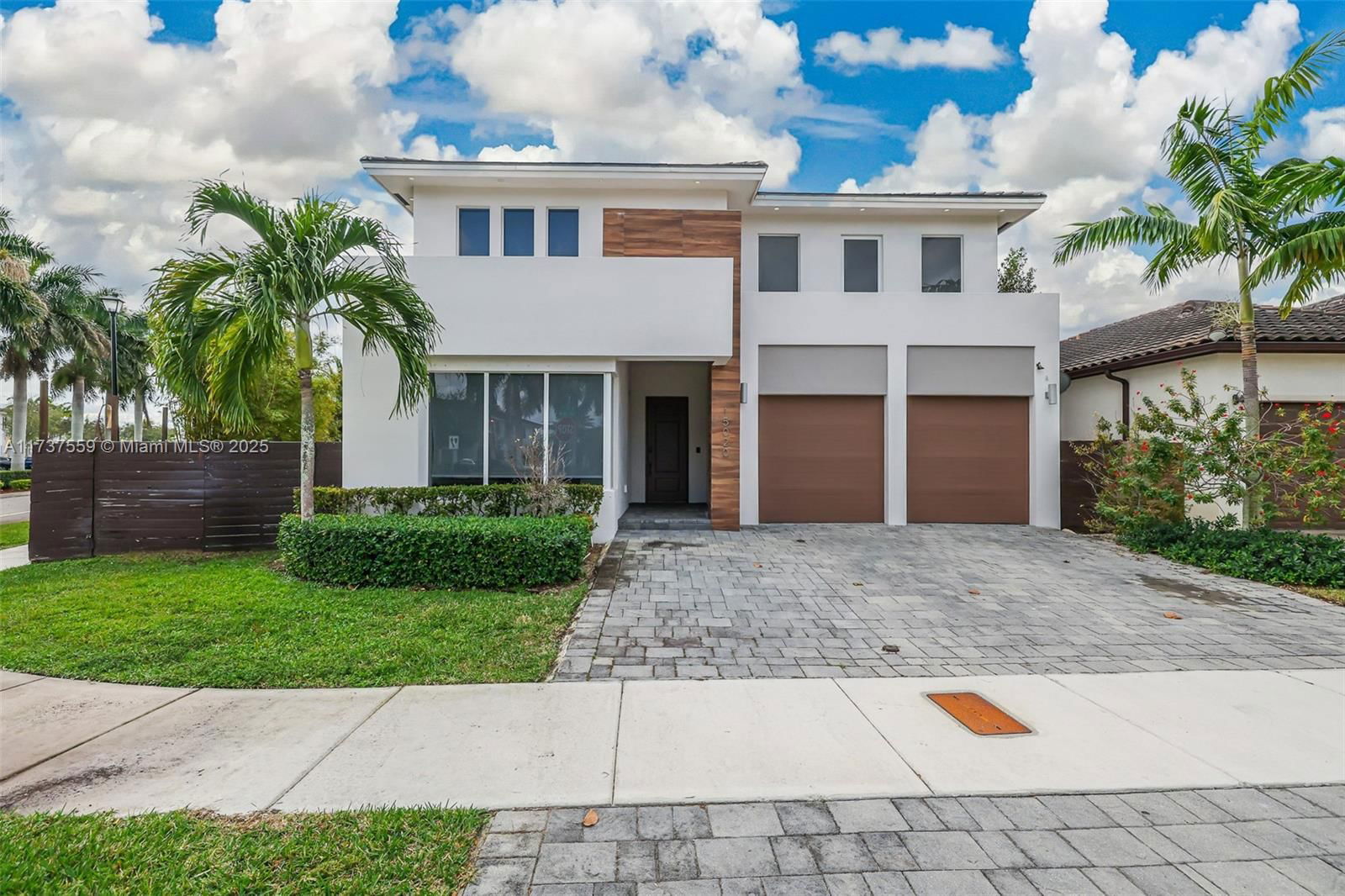 Real estate property located at 15020 176th Ter, Miami-dade, Venetian Parc, Miami, FL