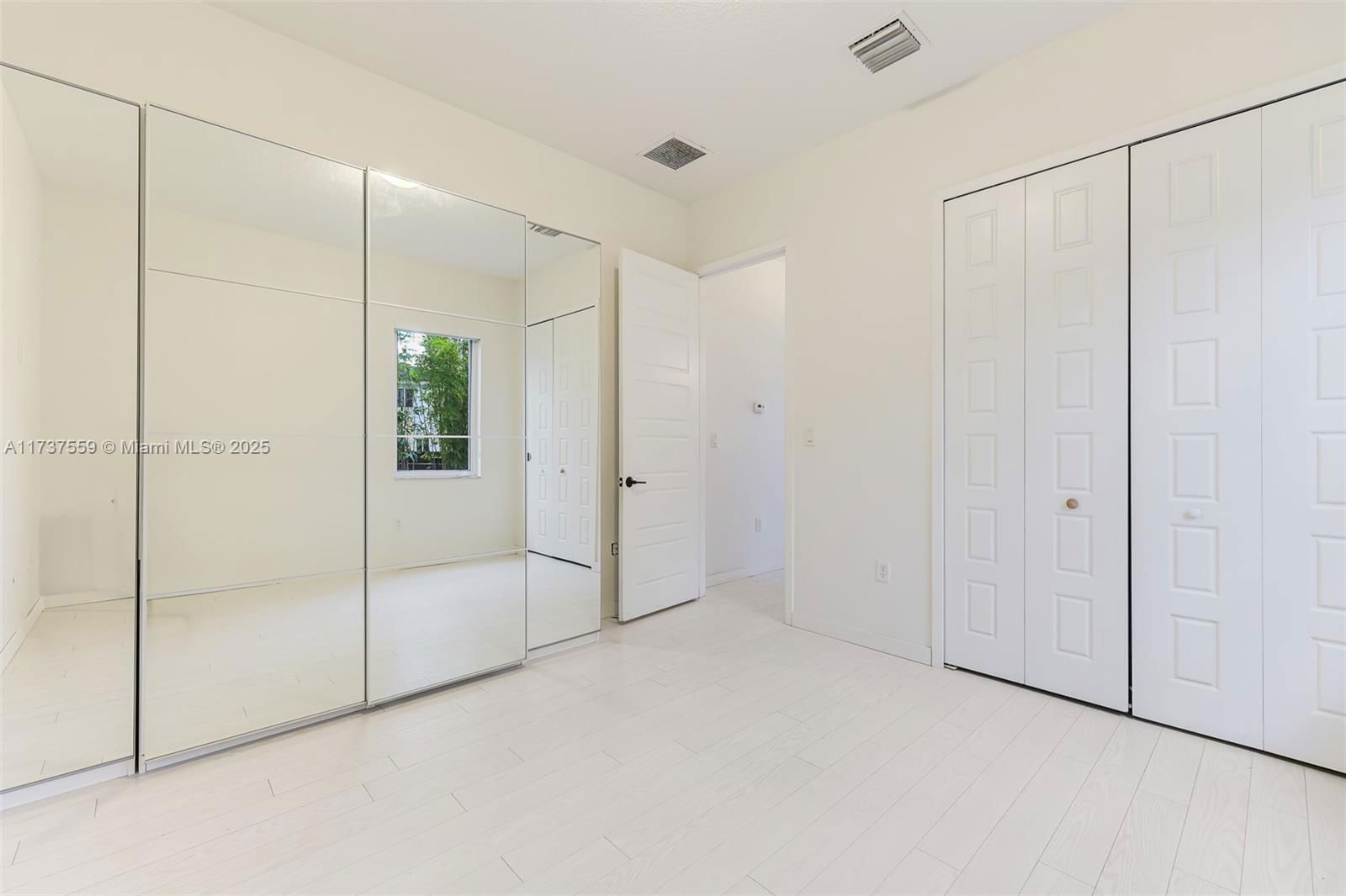 Real estate property located at 15020 176th Ter, Miami-dade, Venetian Parc, Miami, FL