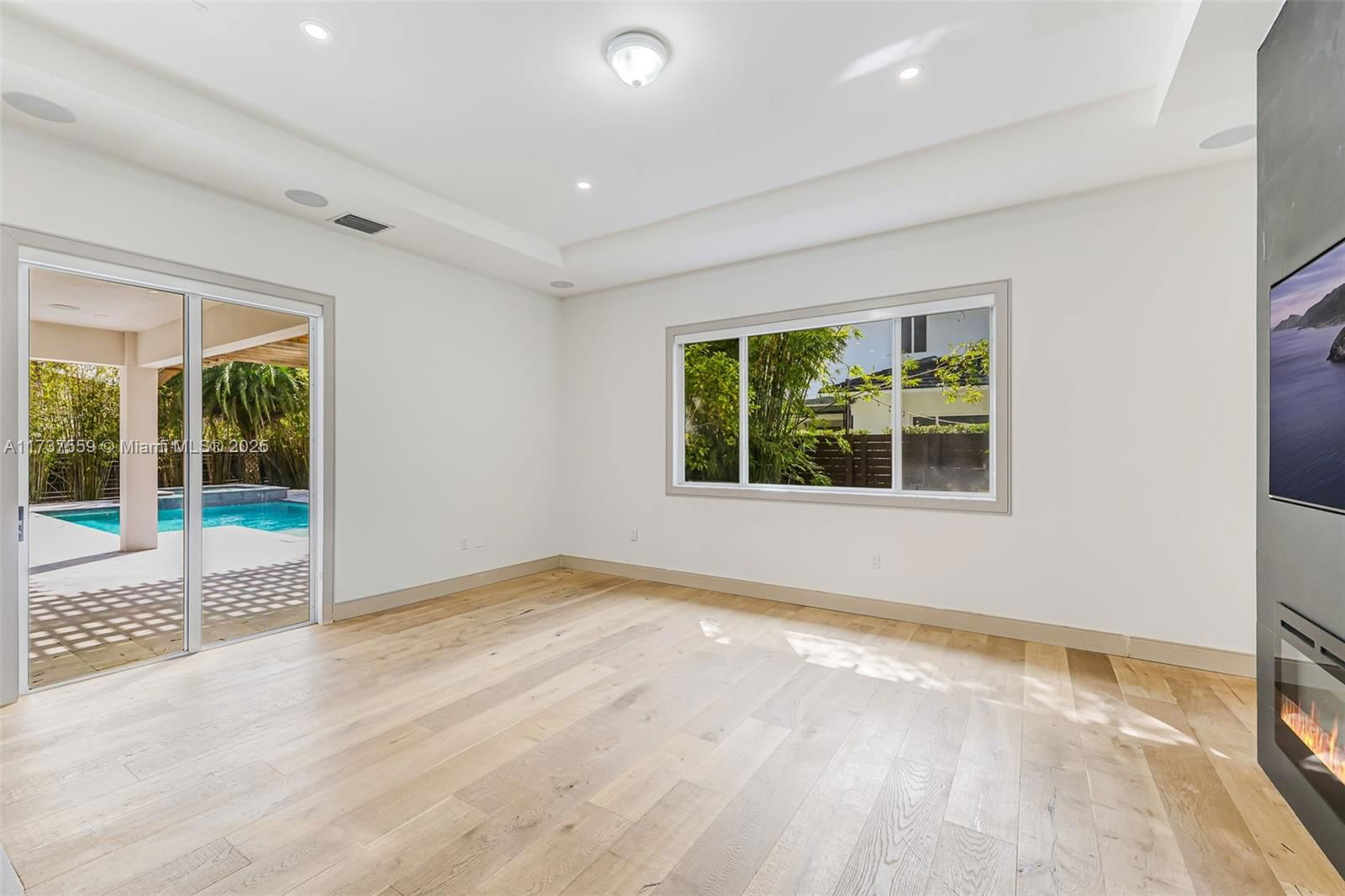 Real estate property located at 15020 176th Ter, Miami-dade, Venetian Parc, Miami, FL