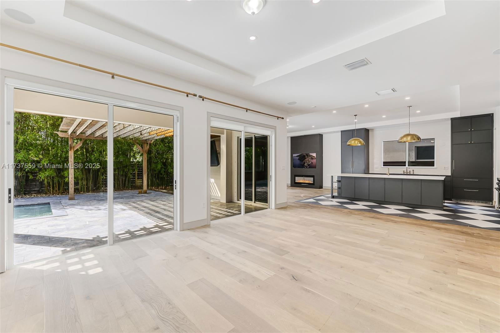 Real estate property located at 15020 176th Ter, Miami-dade, Venetian Parc, Miami, FL