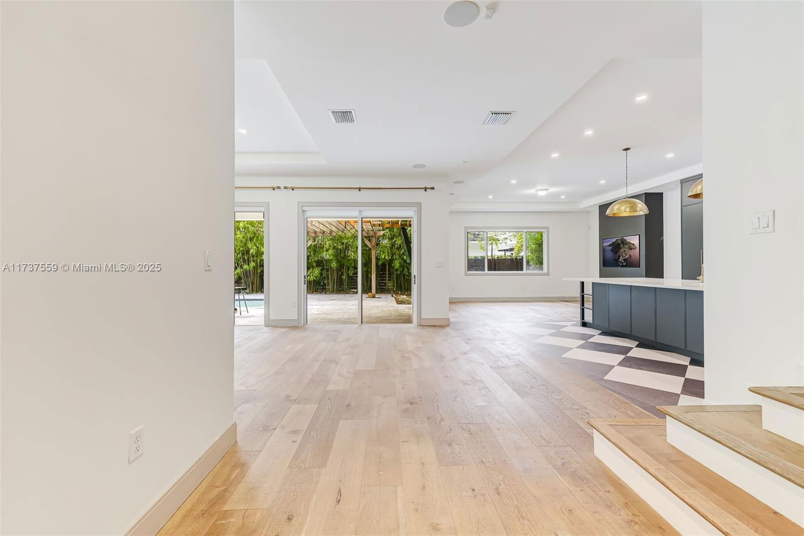 Real estate property located at 15020 176th Ter, Miami-dade, Venetian Parc, Miami, FL