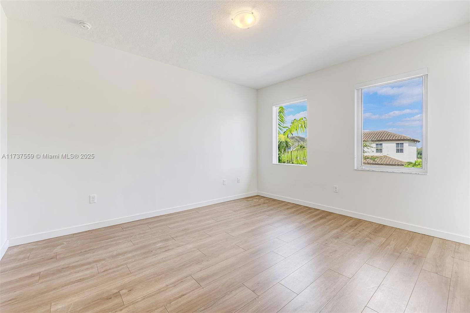 Real estate property located at 15020 176th Ter, Miami-dade, Venetian Parc, Miami, FL