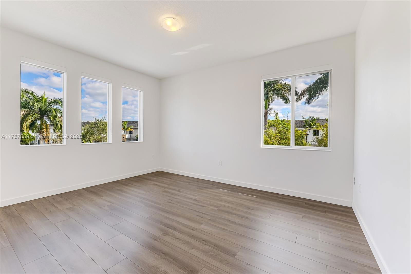 Real estate property located at 15020 176th Ter, Miami-dade, Venetian Parc, Miami, FL