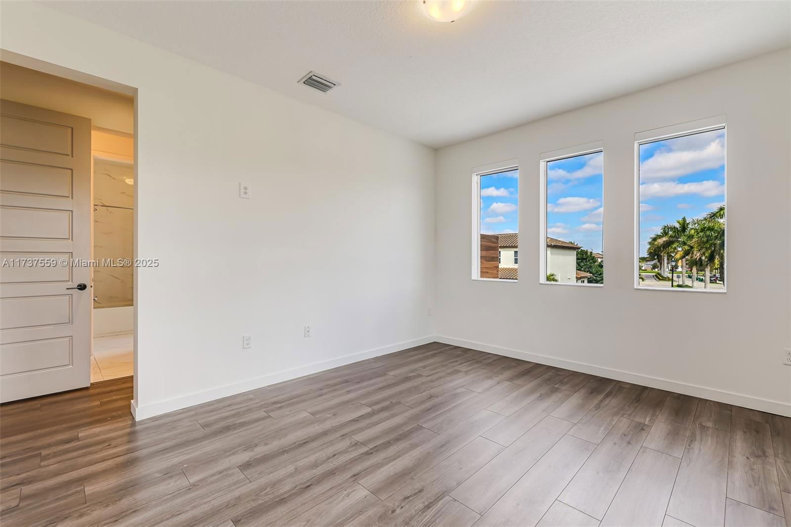 Real estate property located at 15020 176th Ter, Miami-dade, Venetian Parc, Miami, FL