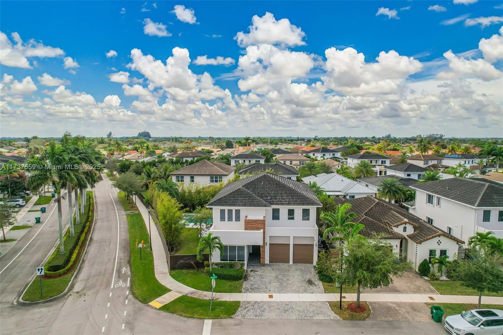 Real estate property located at 15020 176th Ter, Miami-dade, Venetian Parc, Miami, FL
