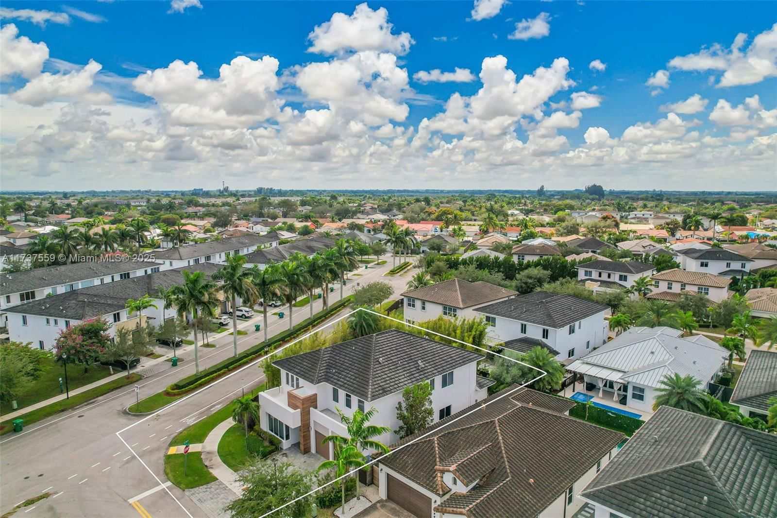 Real estate property located at 15020 176th Ter, Miami-dade, Venetian Parc, Miami, FL