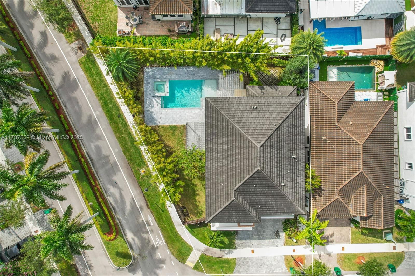Real estate property located at 15020 176th Ter, Miami-dade, Venetian Parc, Miami, FL