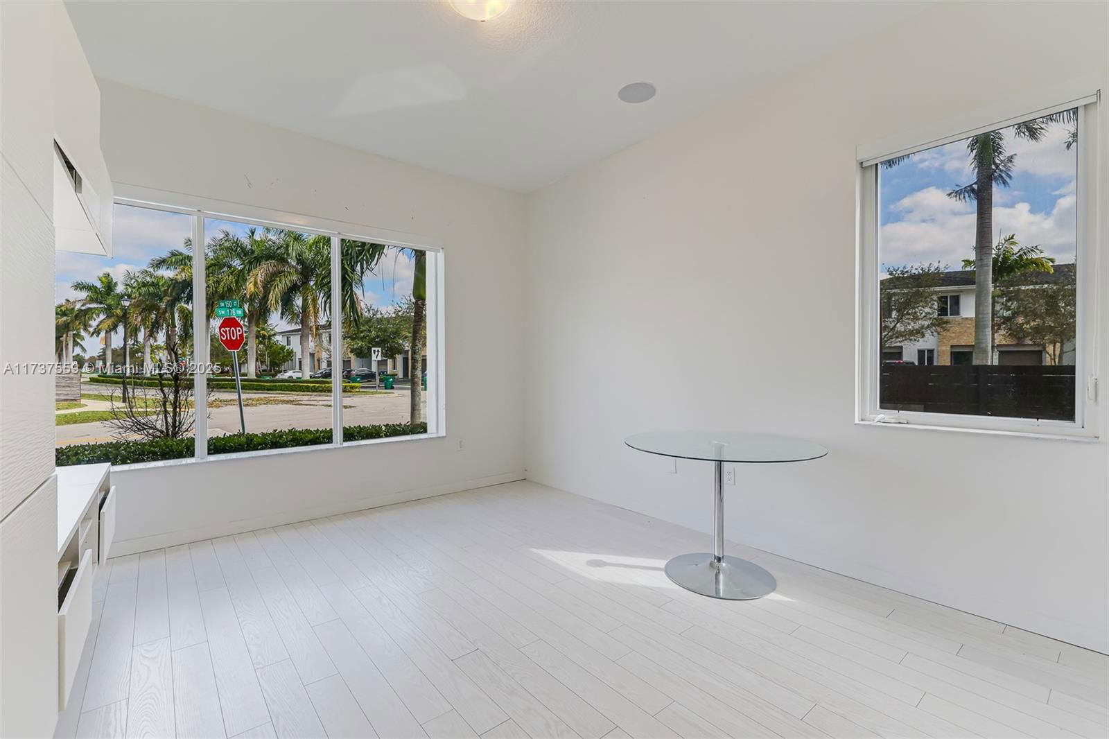 Real estate property located at 15020 176th Ter, Miami-dade, Venetian Parc, Miami, FL