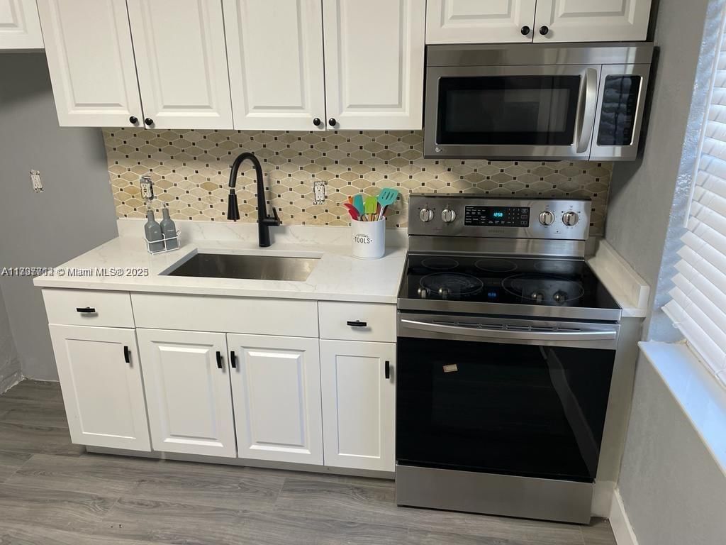 Real estate property located at 716 15th Way, Broward, Carver Park, Fort Lauderdale, FL