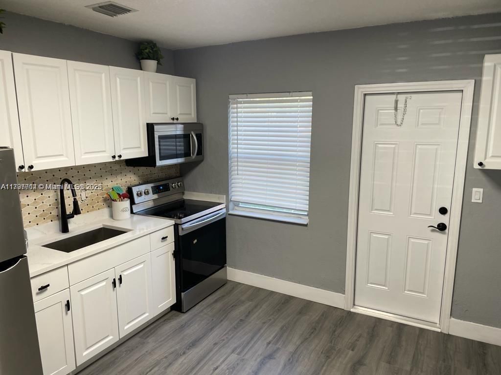 Real estate property located at 716 15th Way, Broward, Carver Park, Fort Lauderdale, FL