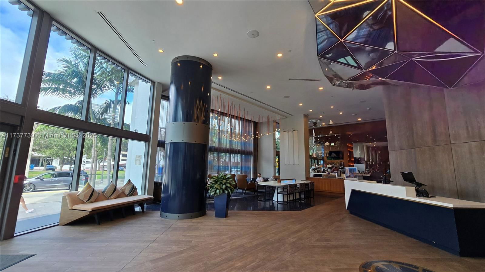 Real estate property located at 100 Las Olas Blvd #2202, Broward, 100 Las Olas Condo, Fort Lauderdale, FL