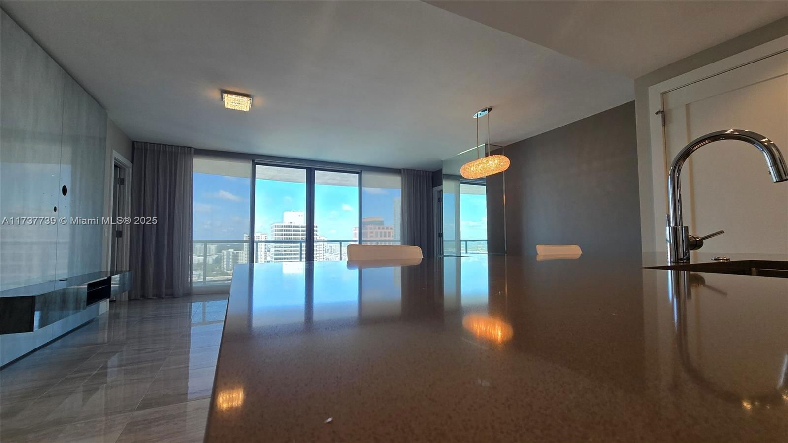 Real estate property located at 100 Las Olas Blvd #2202, Broward, 100 Las Olas Condo, Fort Lauderdale, FL