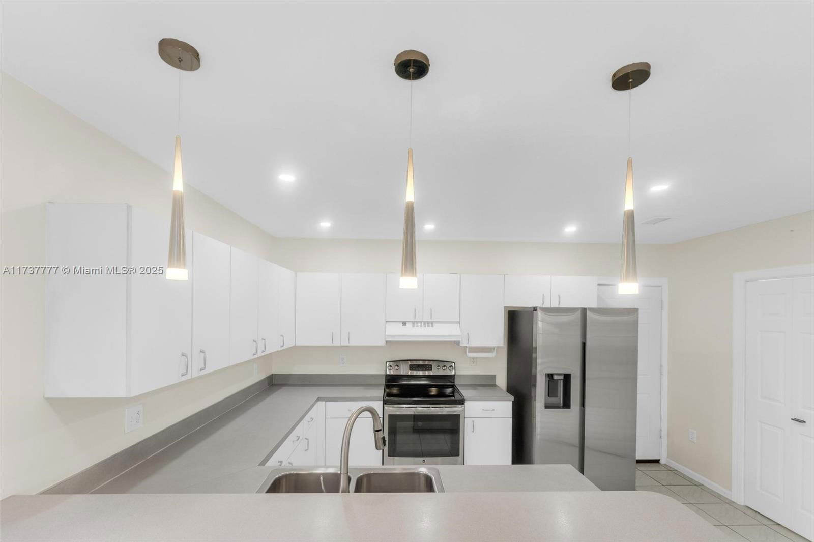 Real estate property located at 5331 189th St, Miami-dade, Monterrey 2nd Addn, Miami Gardens, FL