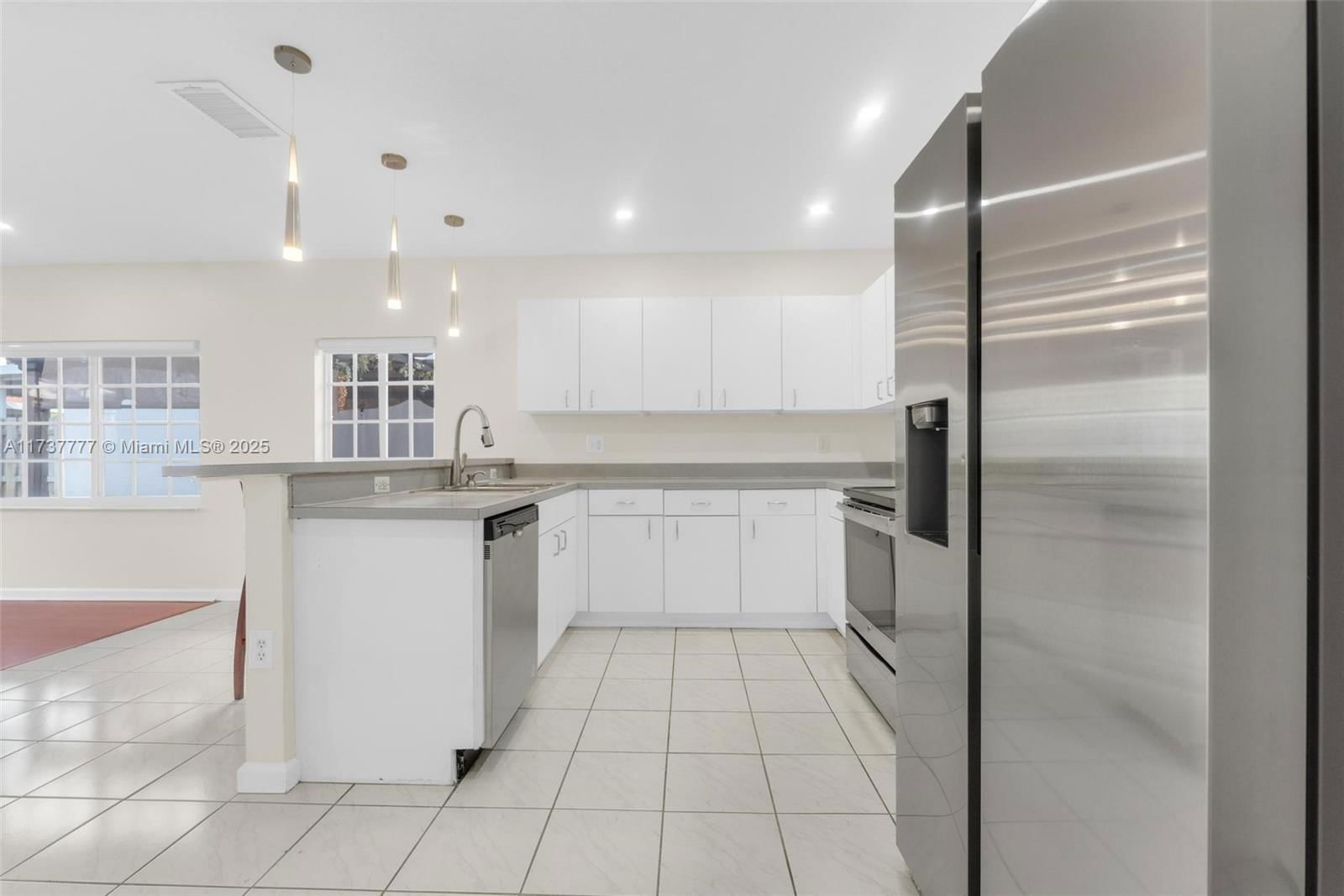 Real estate property located at 5331 189th St, Miami-dade, Monterrey 2nd Addn, Miami Gardens, FL