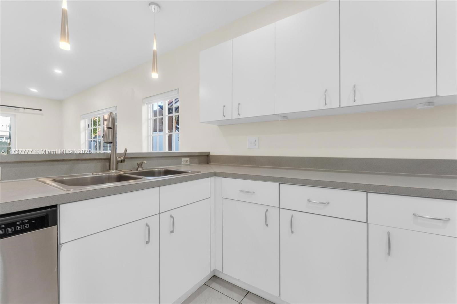 Real estate property located at 5331 189th St, Miami-dade, Monterrey 2nd Addn, Miami Gardens, FL