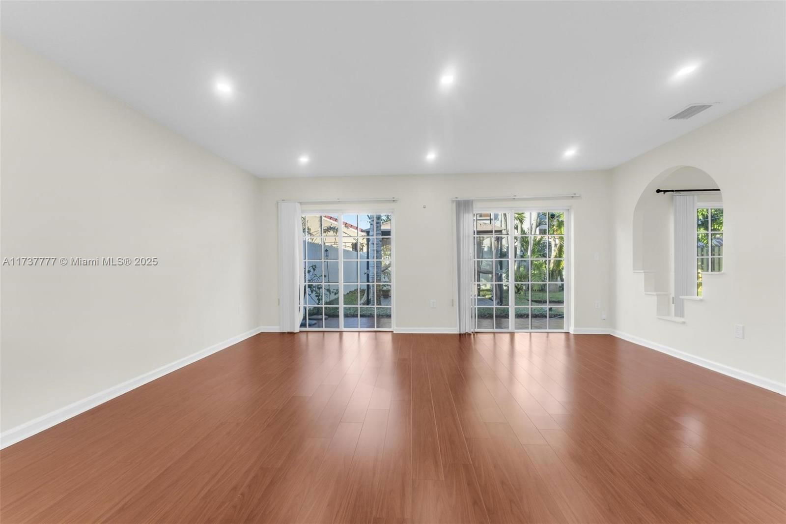 Real estate property located at 5331 189th St, Miami-dade, Monterrey 2nd Addn, Miami Gardens, FL