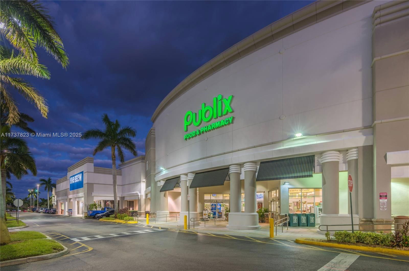 Real estate property located at 5350 6th Ave D11, Broward, Embarcadero Condo, Oakland Park, FL