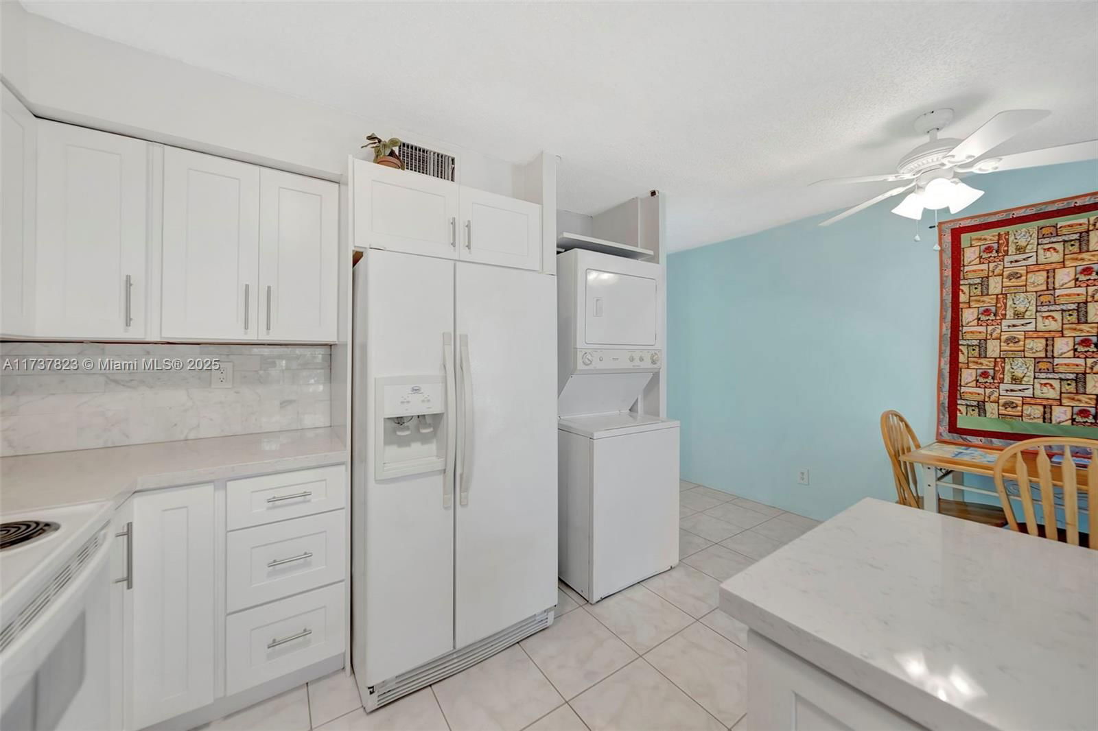 Real estate property located at 5350 6th Ave D11, Broward, Embarcadero Condo, Oakland Park, FL