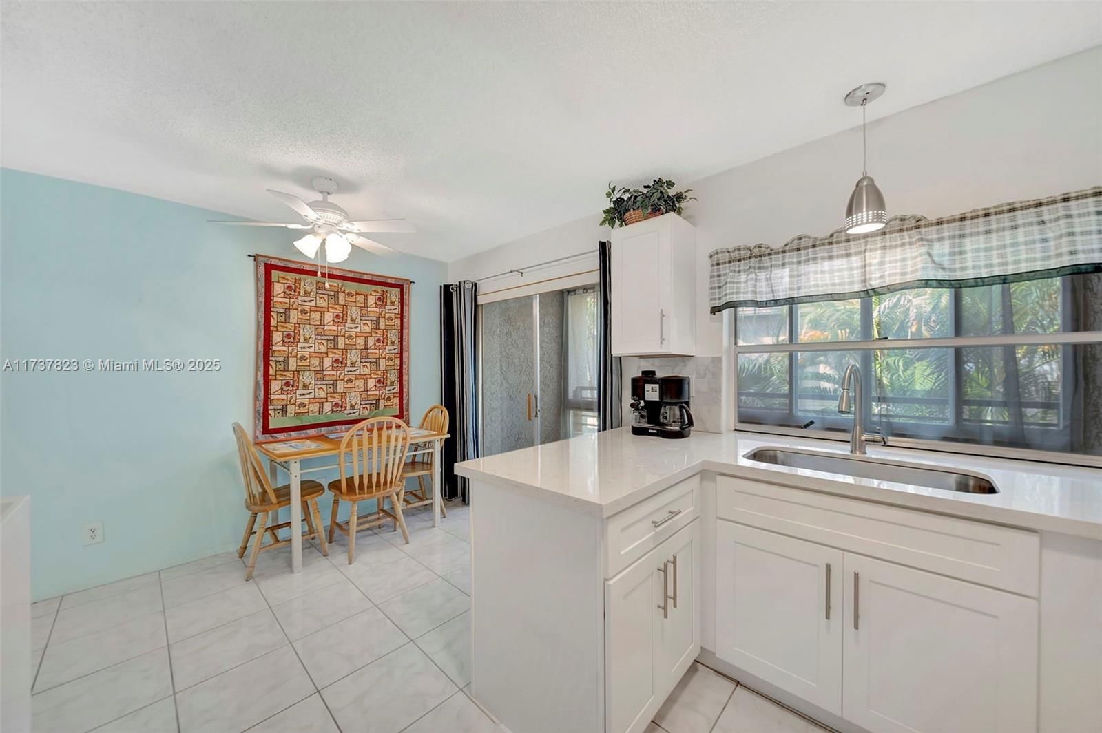 Real estate property located at 5350 6th Ave D11, Broward, Embarcadero Condo, Oakland Park, FL