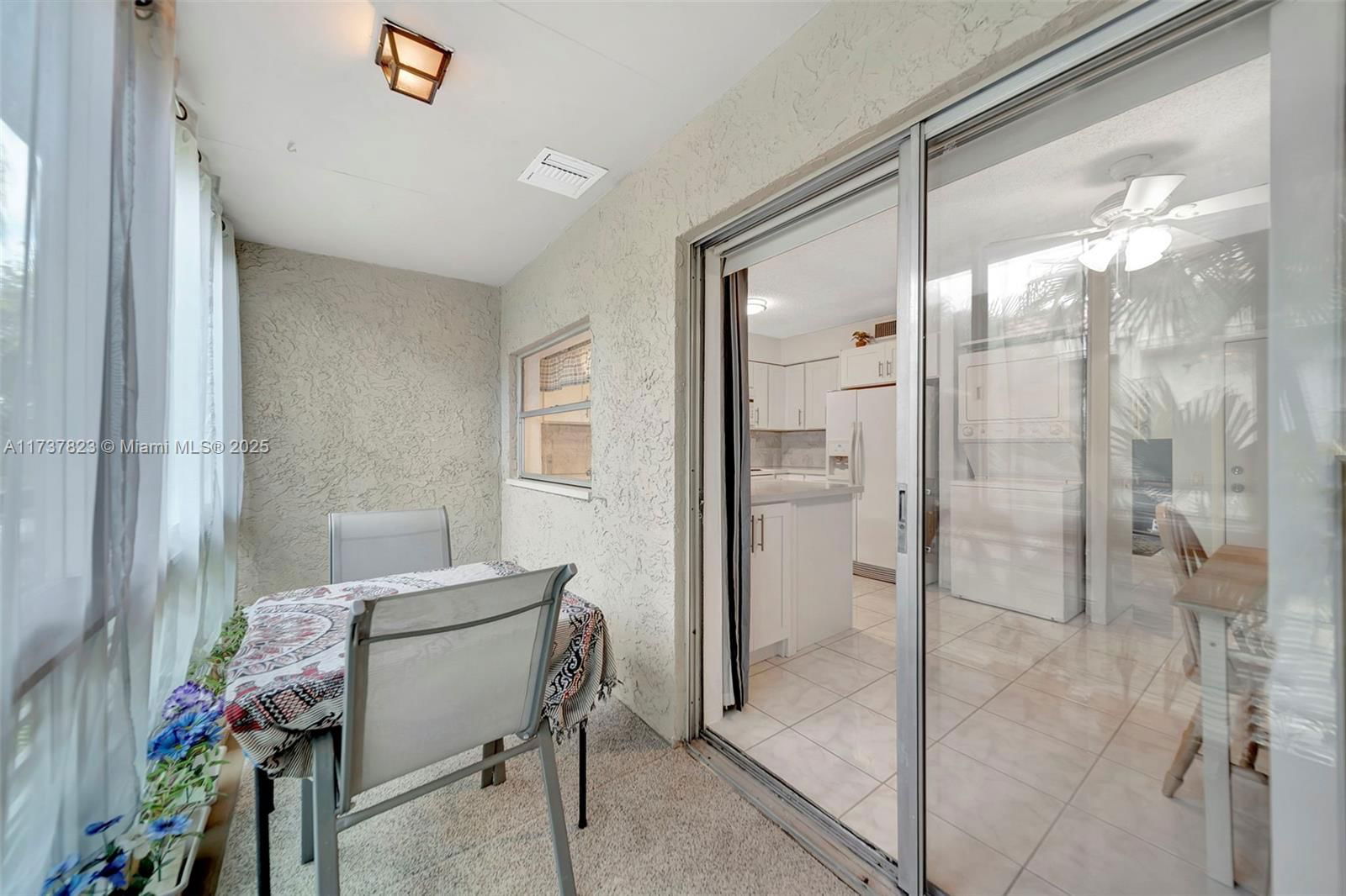Real estate property located at 5350 6th Ave D11, Broward, Embarcadero Condo, Oakland Park, FL