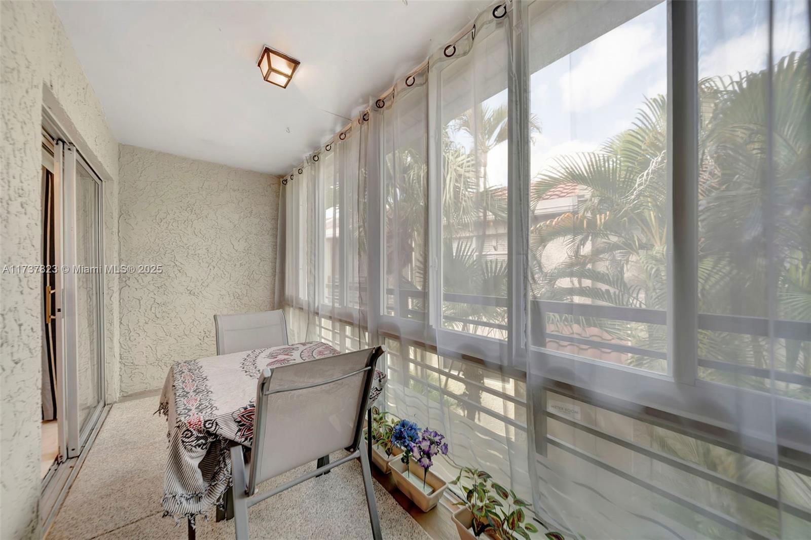 Real estate property located at 5350 6th Ave D11, Broward, Embarcadero Condo, Oakland Park, FL