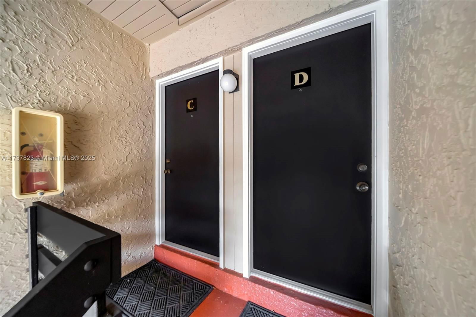Real estate property located at 5350 6th Ave D11, Broward, Embarcadero Condo, Oakland Park, FL