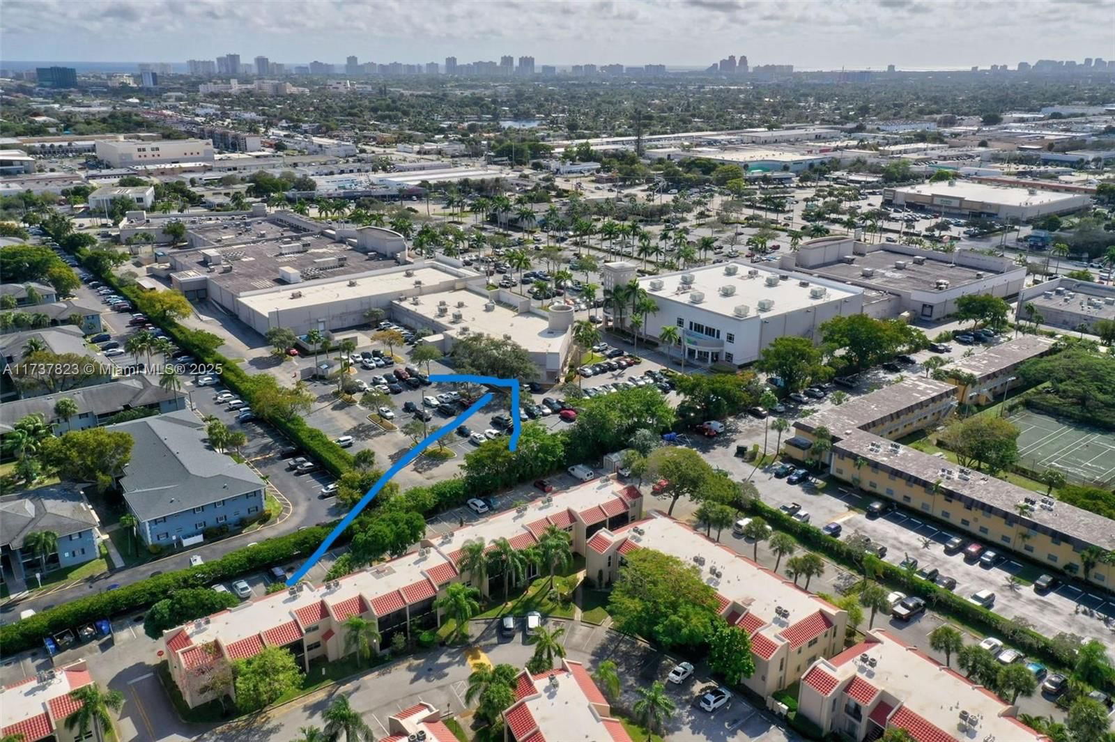 Real estate property located at 5350 6th Ave D11, Broward, Embarcadero Condo, Oakland Park, FL