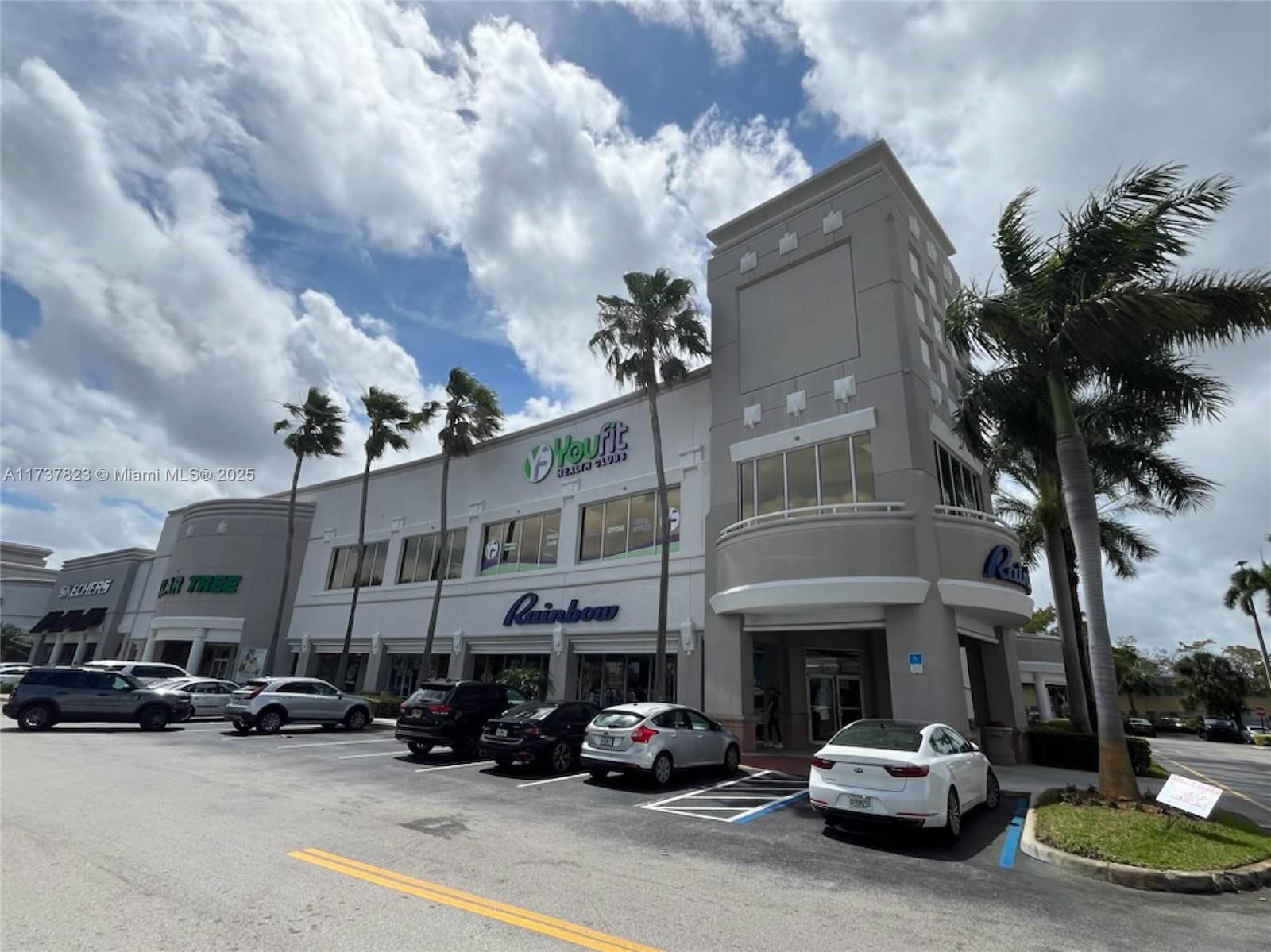 Real estate property located at 5350 6th Ave D11, Broward, Embarcadero Condo, Oakland Park, FL