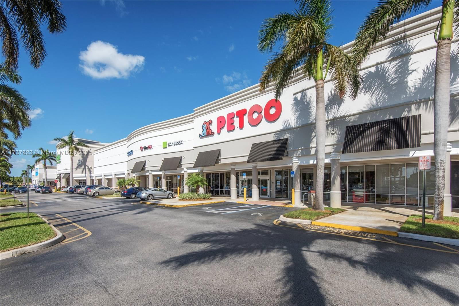 Real estate property located at 5350 6th Ave D11, Broward, Embarcadero Condo, Oakland Park, FL