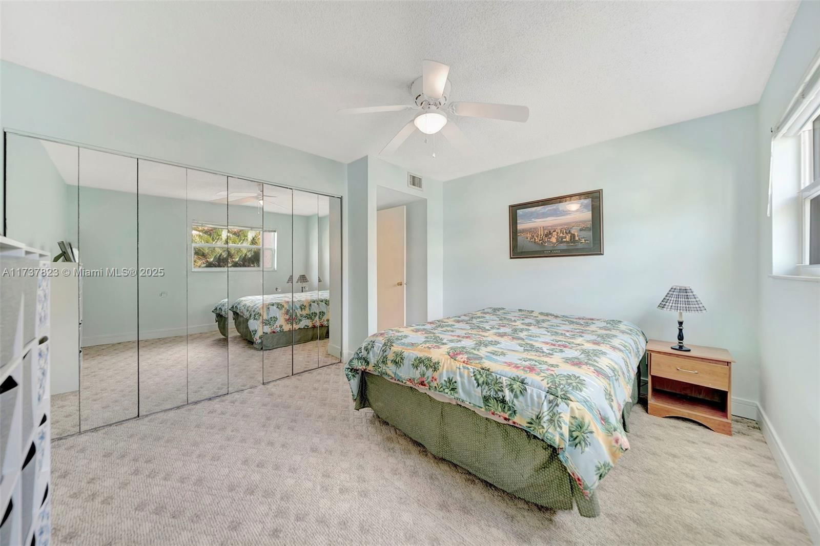 Real estate property located at 5350 6th Ave D11, Broward, Embarcadero Condo, Oakland Park, FL