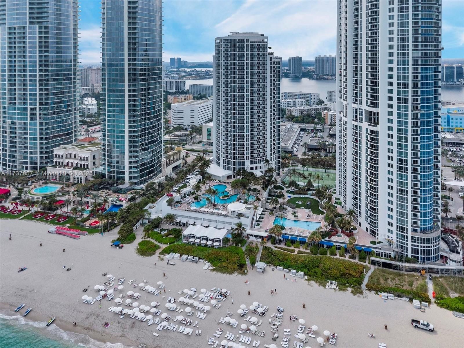 Real estate property located at 18001 Collins Ave #2002, Miami-dade, Trump International Sones, Sunny Isles Beach, FL