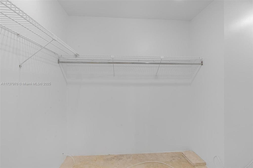 Real estate property located at 600 36th St #414, Miami-dade, Charter Club Condo, Miami, FL